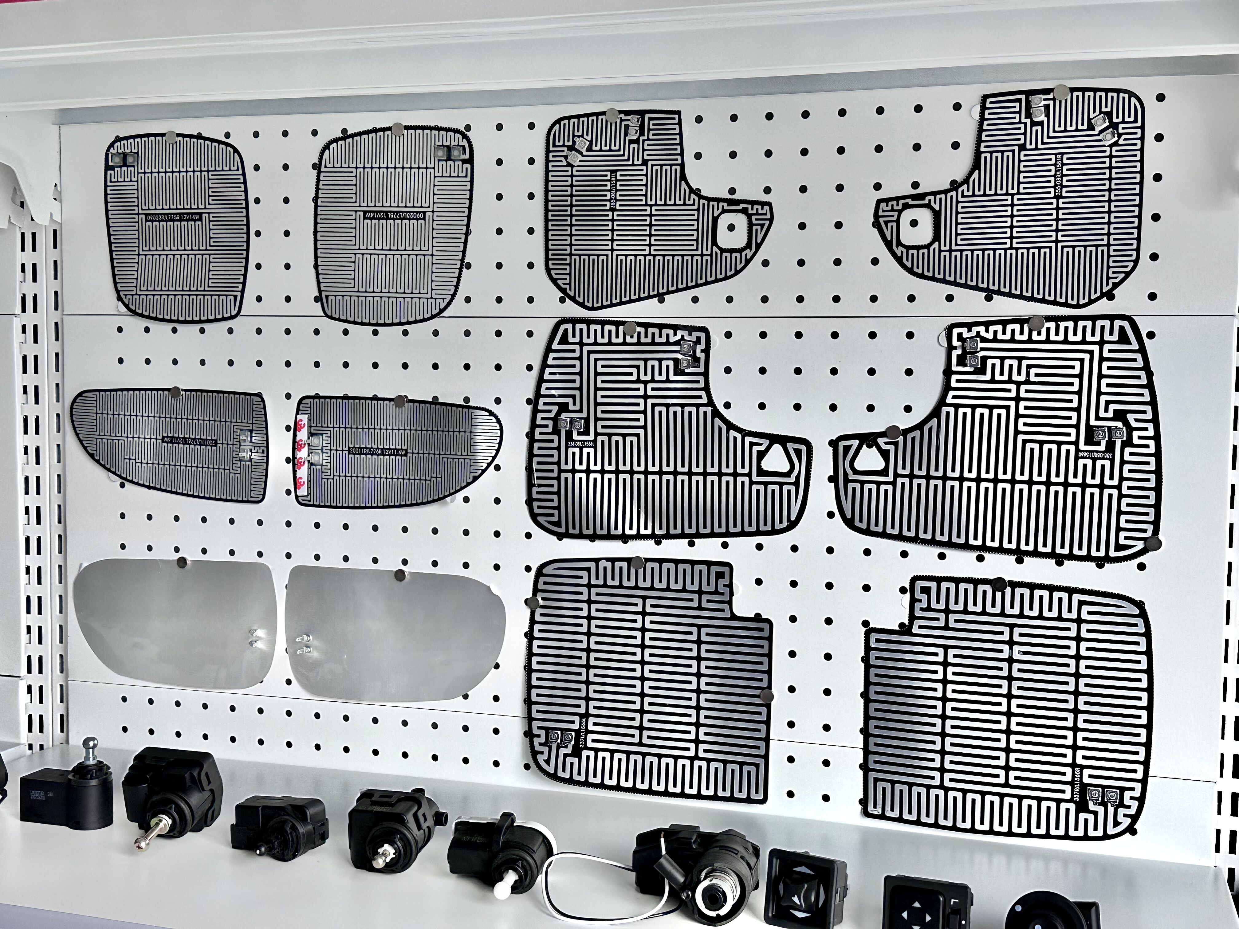 car mirror heater plate