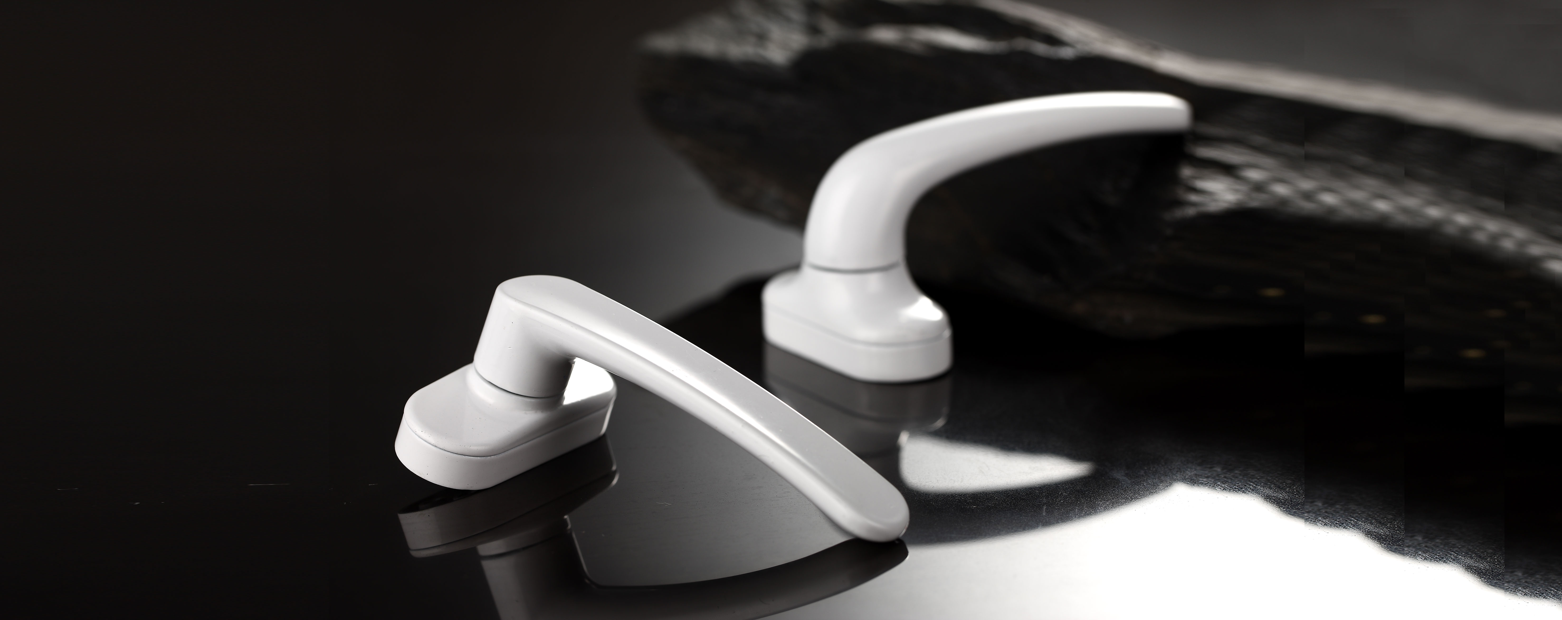 Door & Window Handles