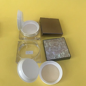 Loose powder packaging