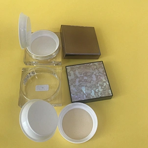 Loose powder packaging