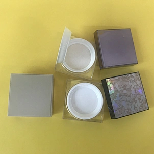 Loose powder packaging
