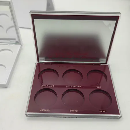 transparent eyeshadow case