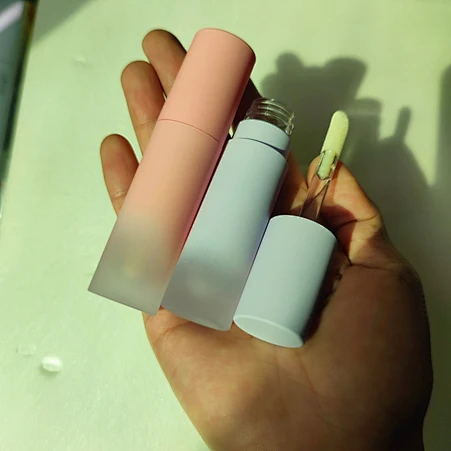 Big Brush Big Wand Lip Gloss Tube