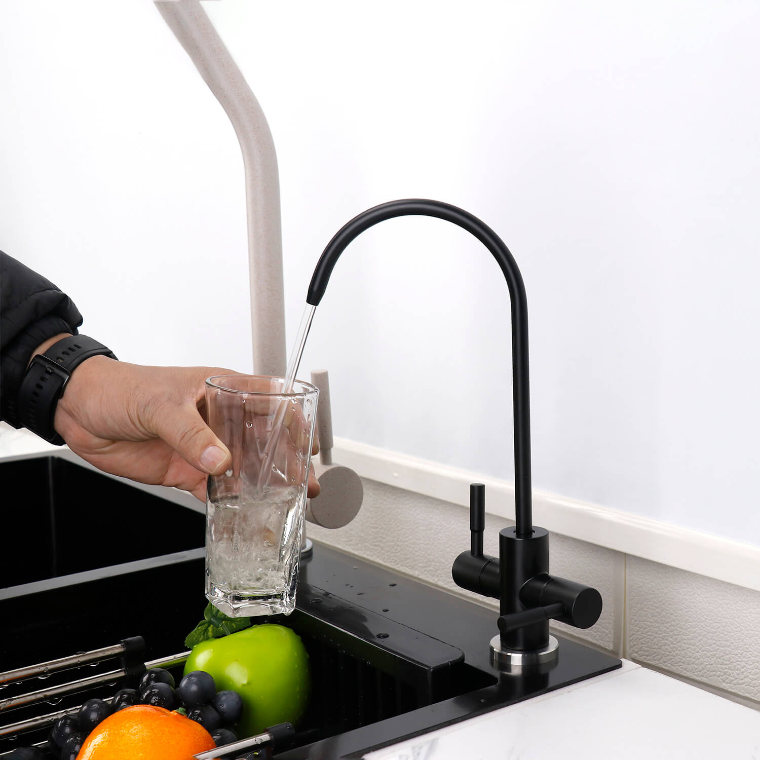 4 Way Kitchen Faucet means hot water,cold water, pure water and mineralized water