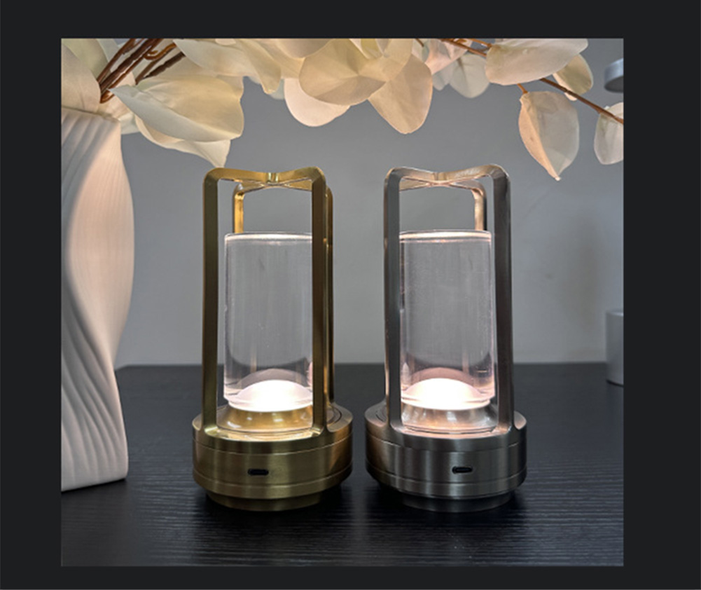 Adjustable and portable table lamp powered by USB for versatile lighting
