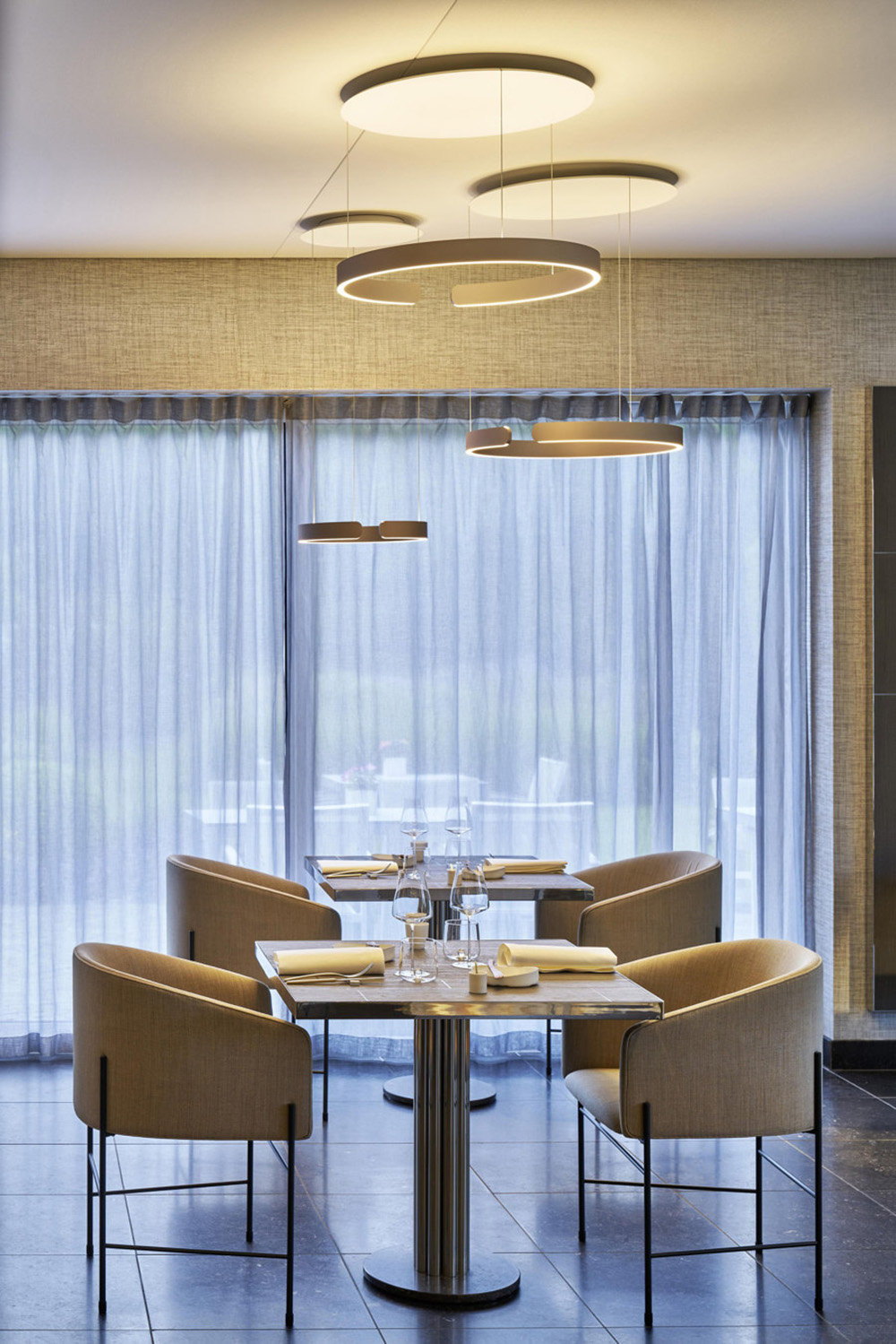 LED pendant light for dining room