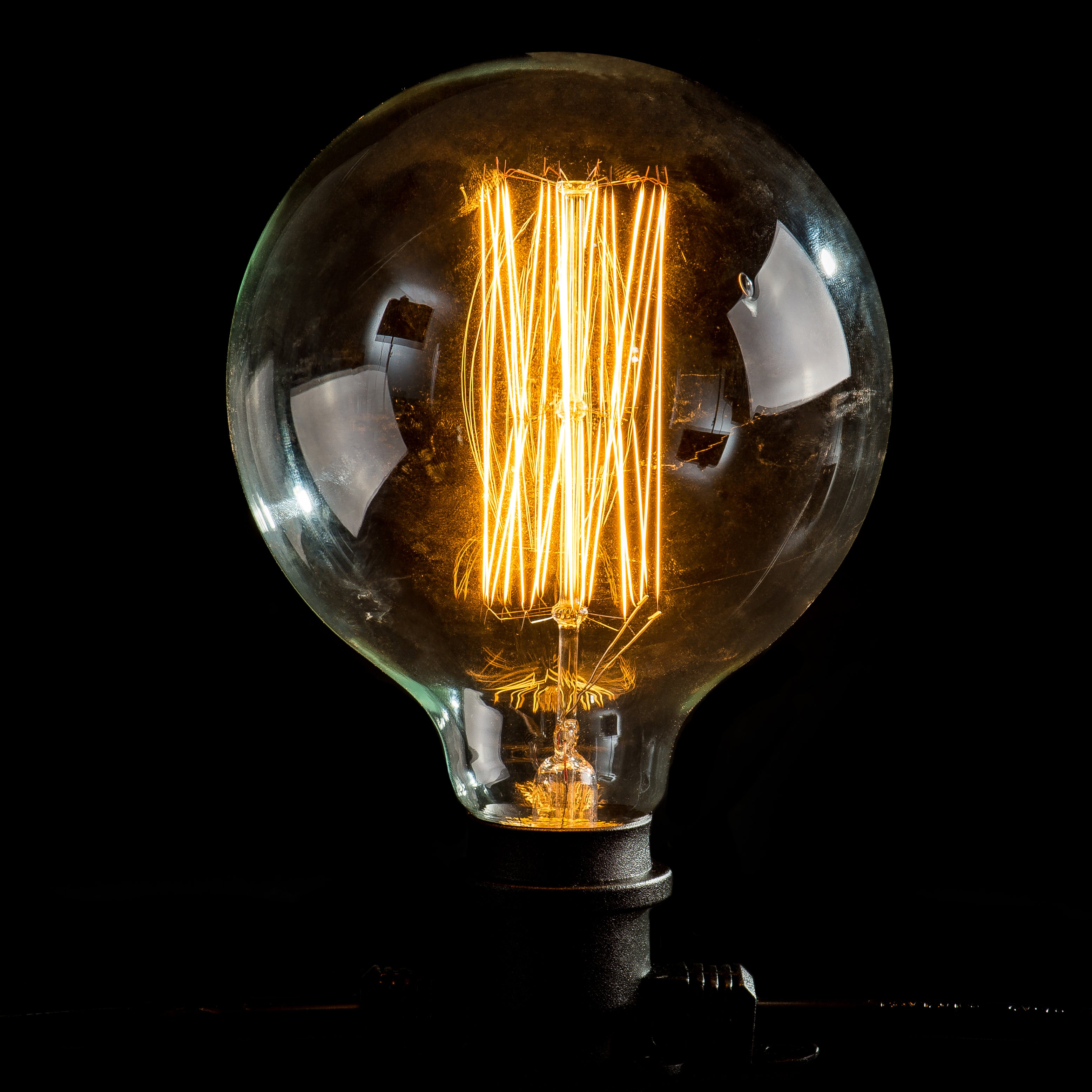 E27 lighting bulbs