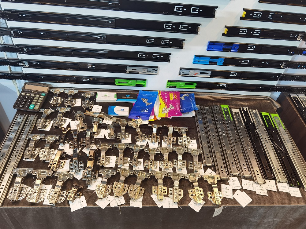 hydraulic hinge