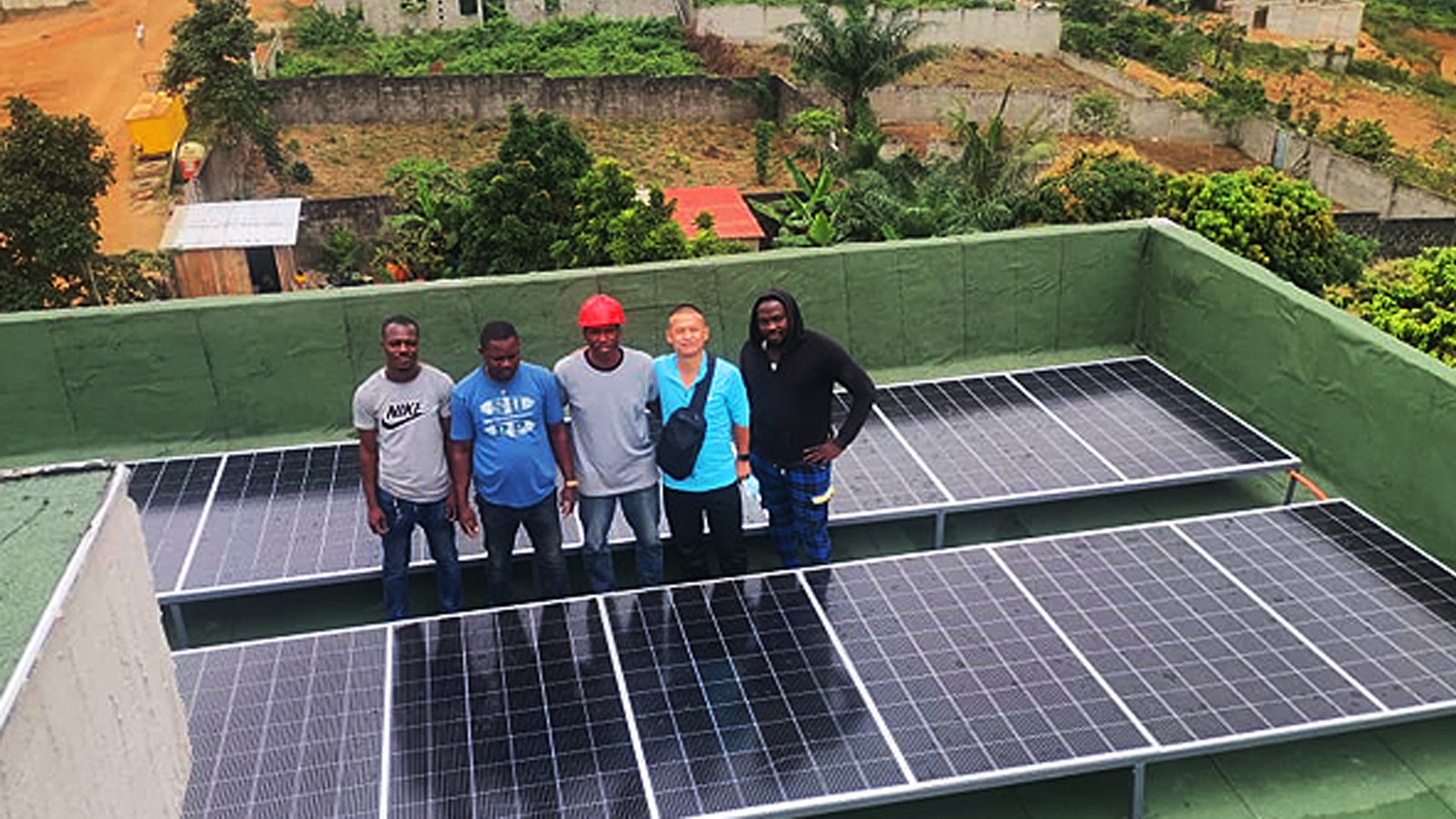 This approach offers a multitude of benefits, and one of the most noteworthy is the off-grid solar system.