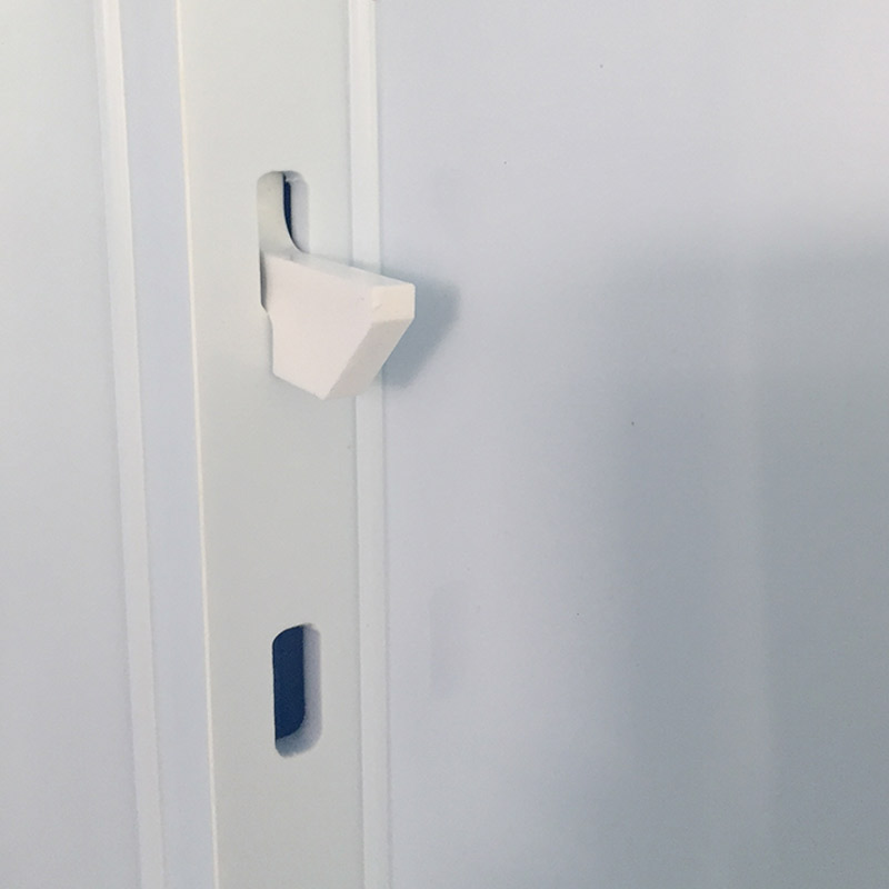 PP cabinet with adjustable shelf