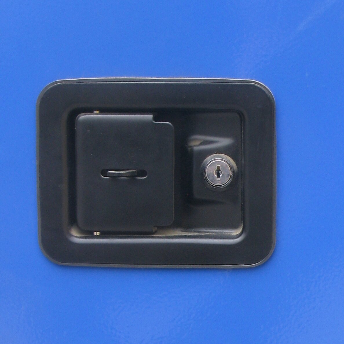 intelligent combined safety cabinet with three-point lock