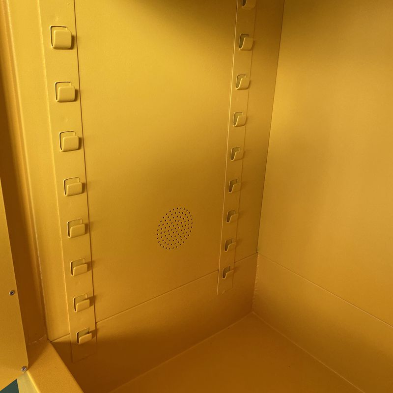 Australian standard safety cabinet with spill cavity or sump