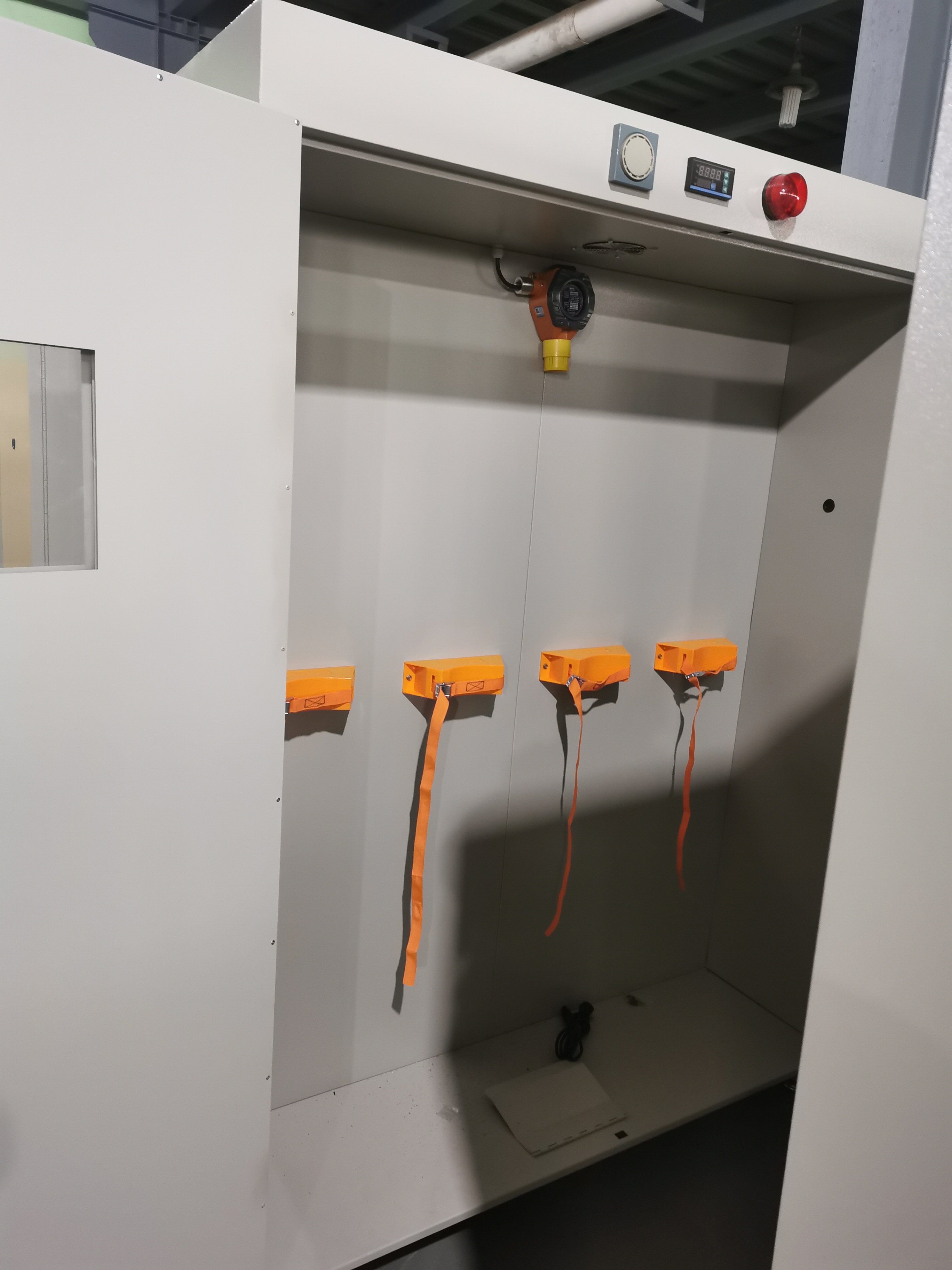 gas cylinder cabinet feedback from laboratory customer
