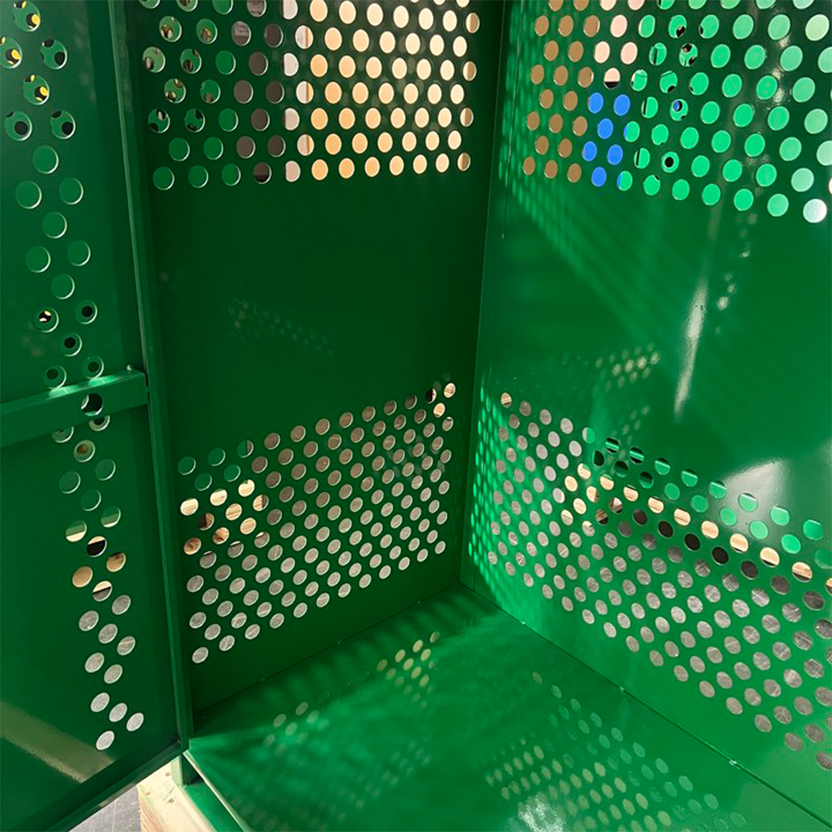 LPG gas cylinder storage cage for storage LPG cylinders