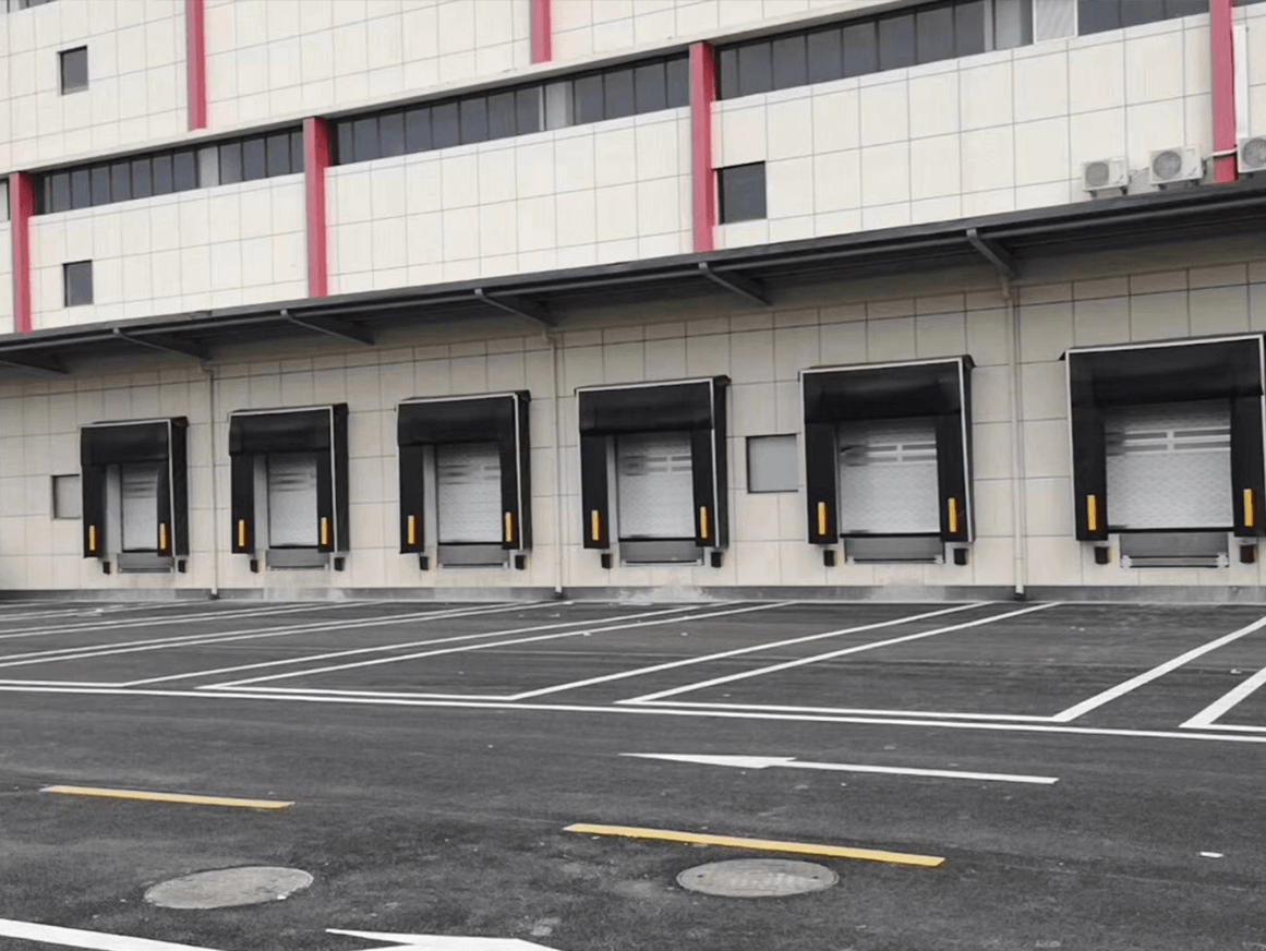 Mechanical Dock shelter
