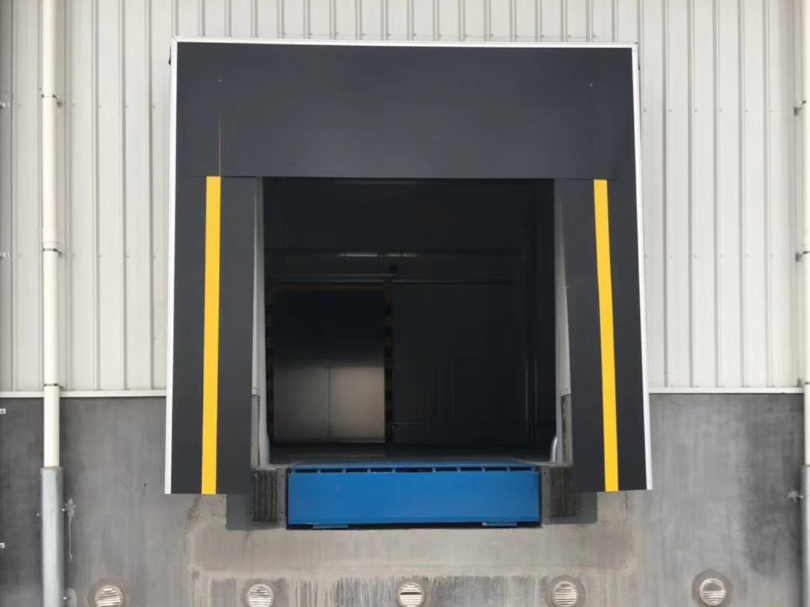 Mechanical Dock shelter