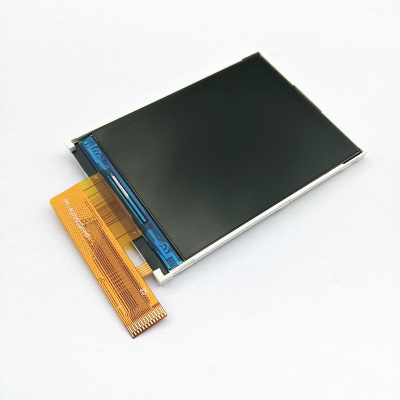 Real shot front view of 2.4 inch lcd screen MCU
