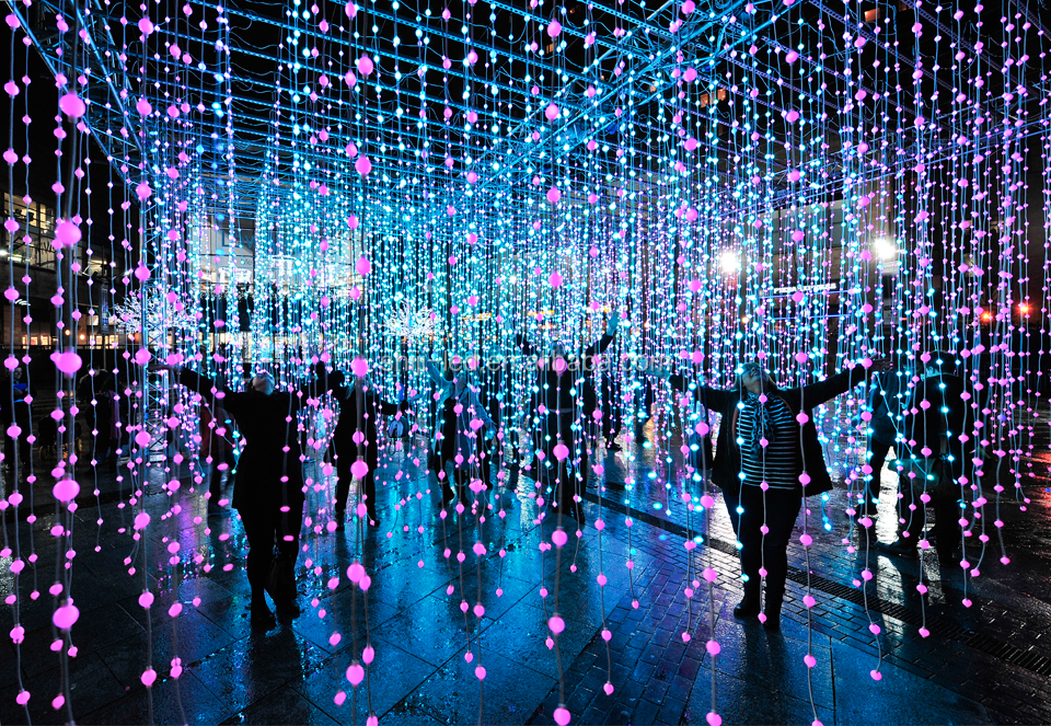 50mm addressable LED ball string outdoor hanging installation scene