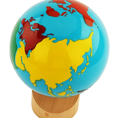 Montessori
Montessori materials
Montessori kids