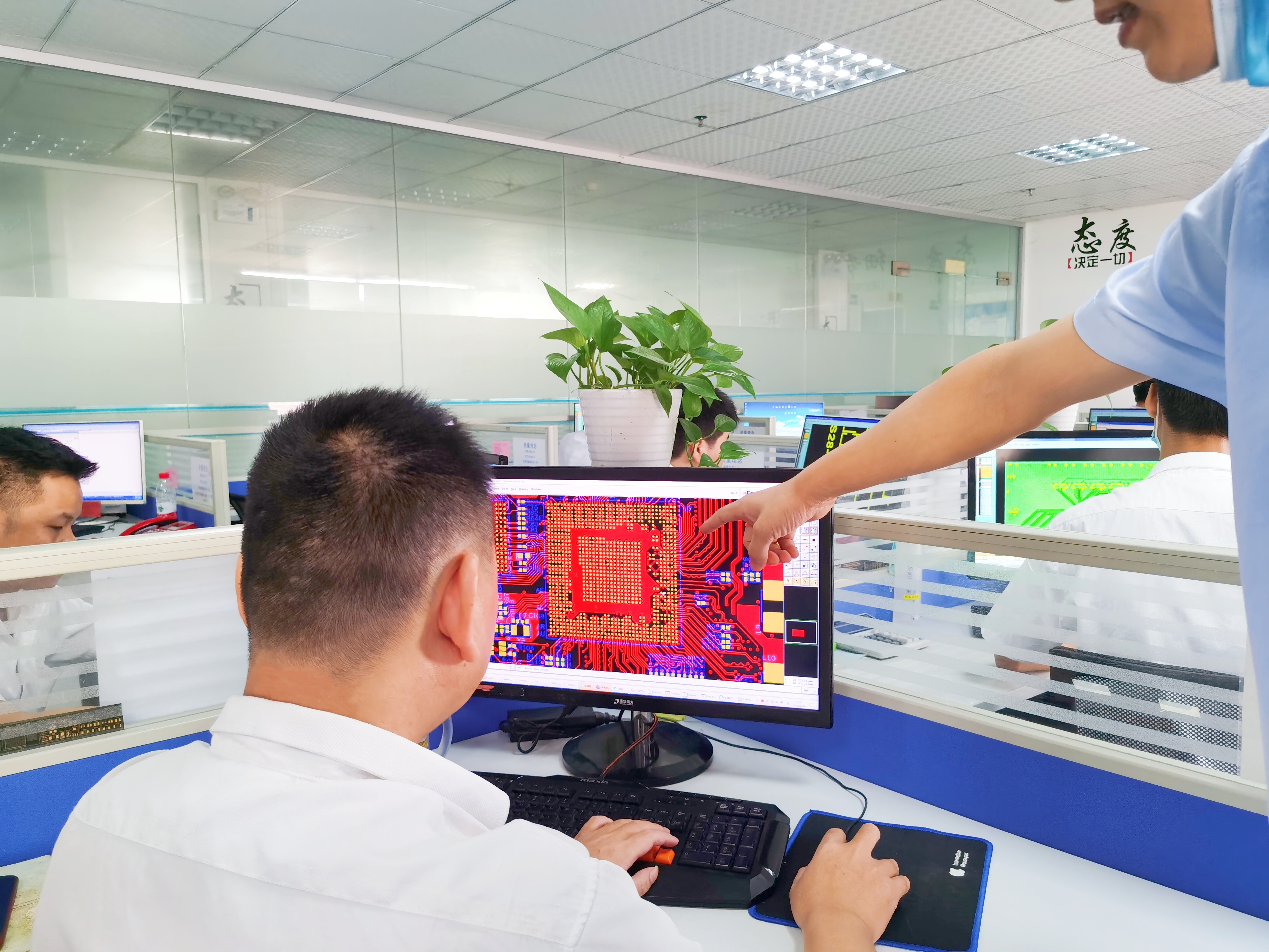 What are the differences between the circuit boards of BGABoard and JLC PCB?