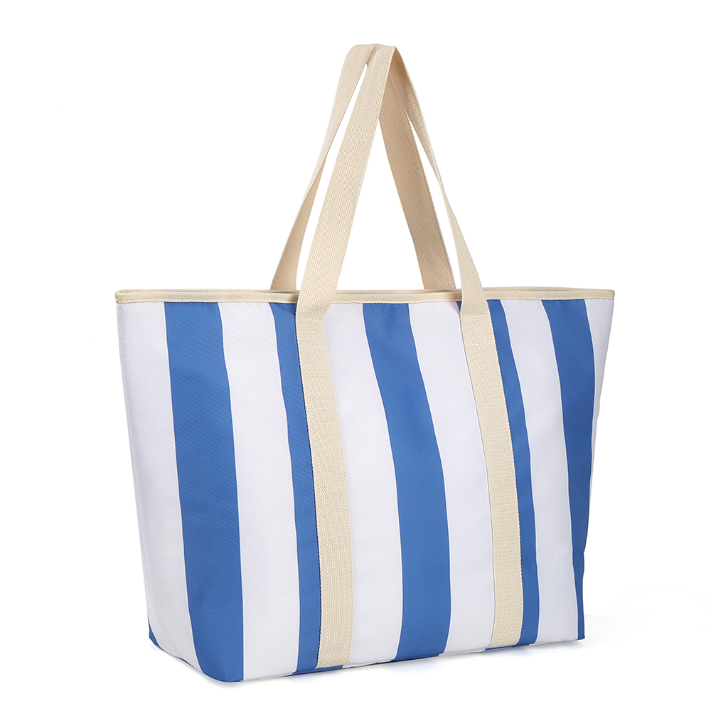 large insulated lunch tote,backpack with insulated pocket,a backpack tote cooler that can be carried on one shoulder.