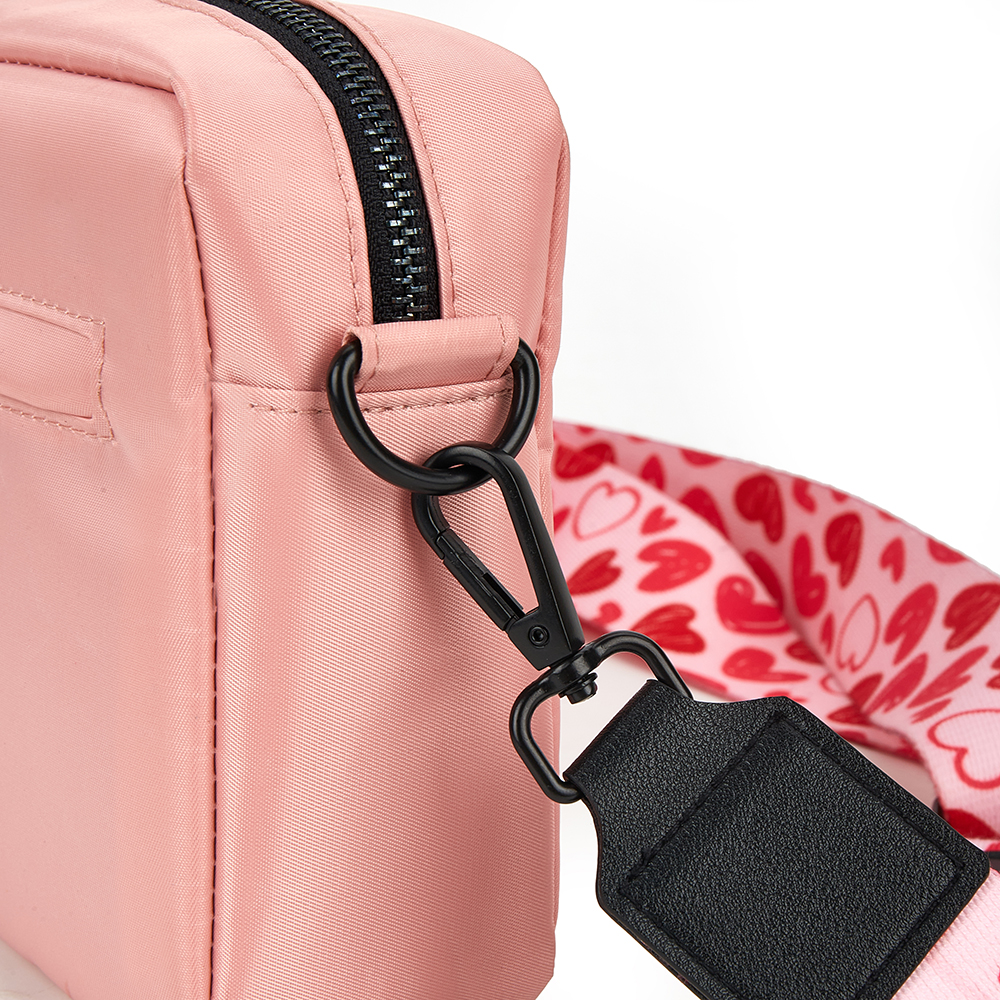 Beautiful bags and cream luxury bag,it is the best choice for women's travel casual crossbody bags,there are many colourful designer handbags for you choice.
