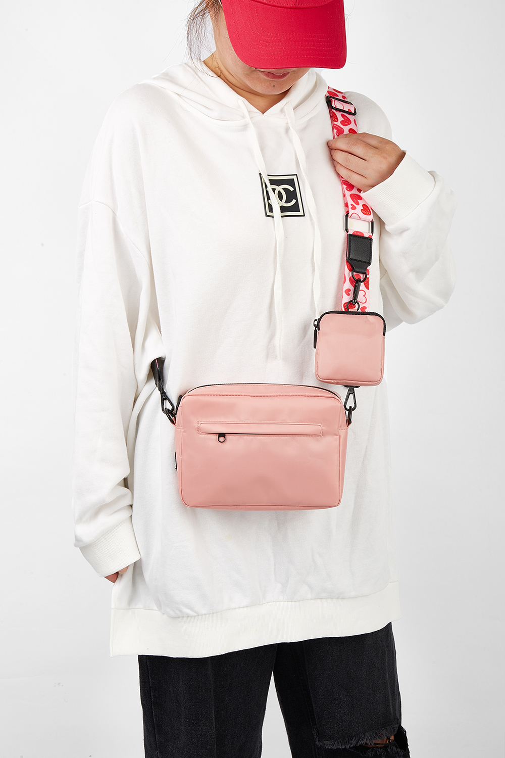 Beautiful bags and cream luxury bag,it is the best choice for women's travel casual crossbody bags,there are many colourful designer handbags for you choice.