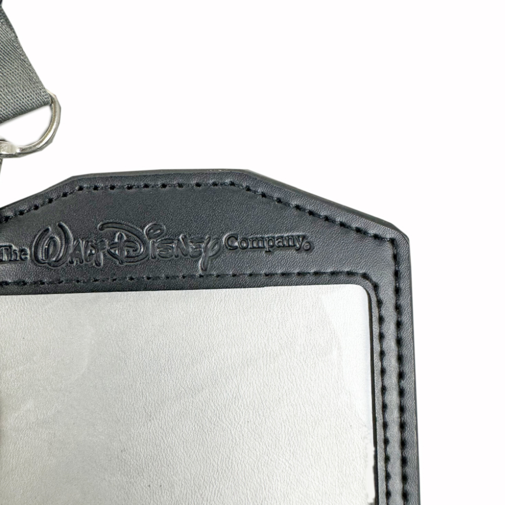 plastic id card holders and lanyards