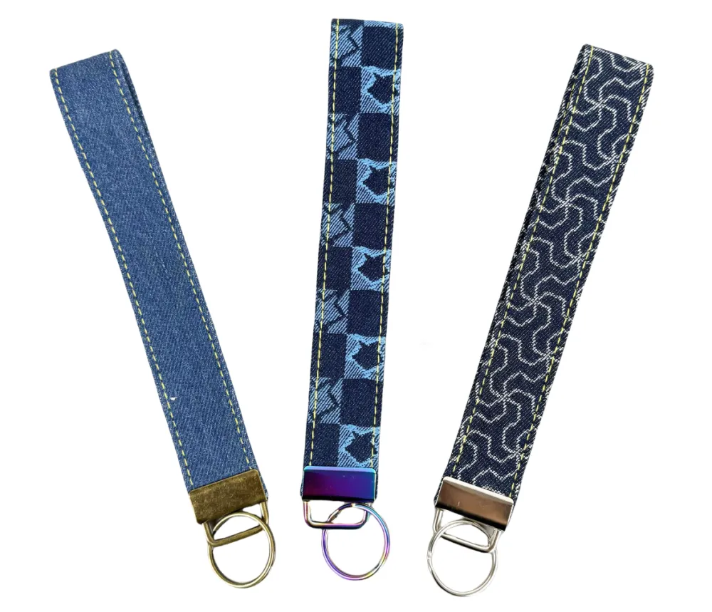 Fashion wrist strap keychain