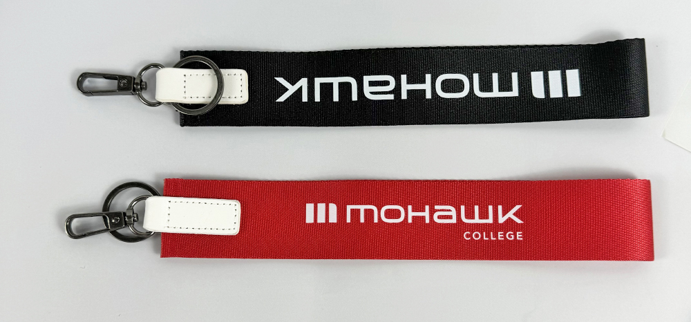 custom fashion strap keychain