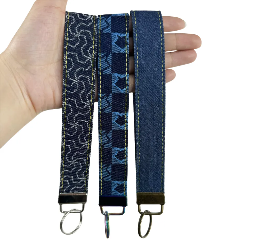 Fashion wrist strap keychain
