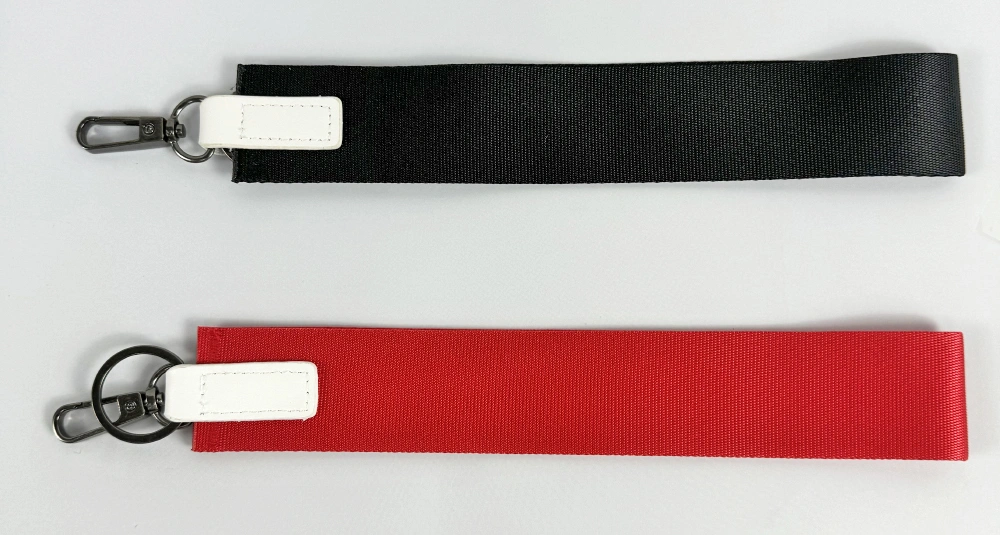 custom fashion strap keychain