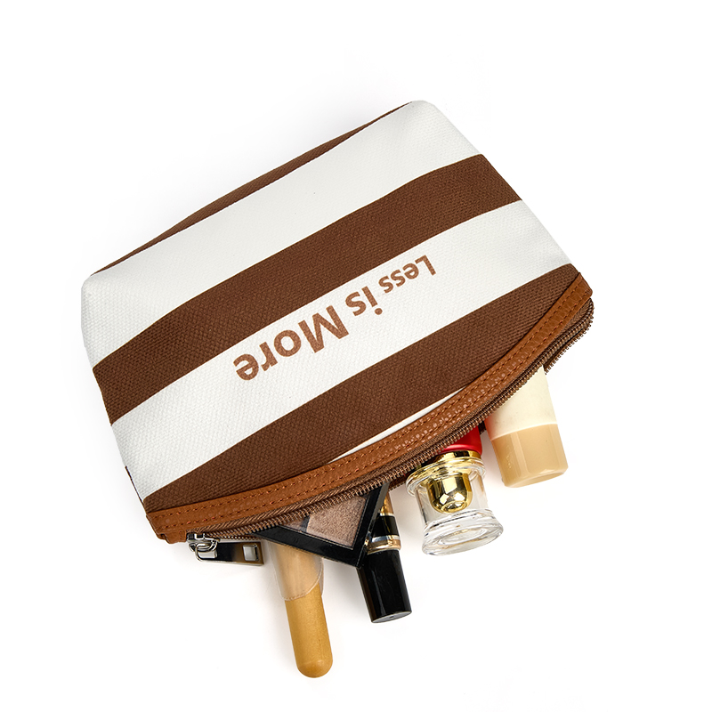Lightweight mini cosmetic bag.