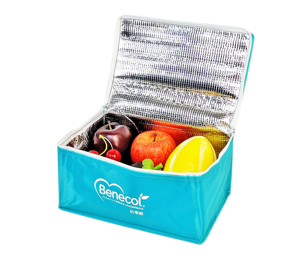 square insulated lunch handbag and cooler beach bags,can custom coolers with logo and cooler waterproof fabric to expand your brand.