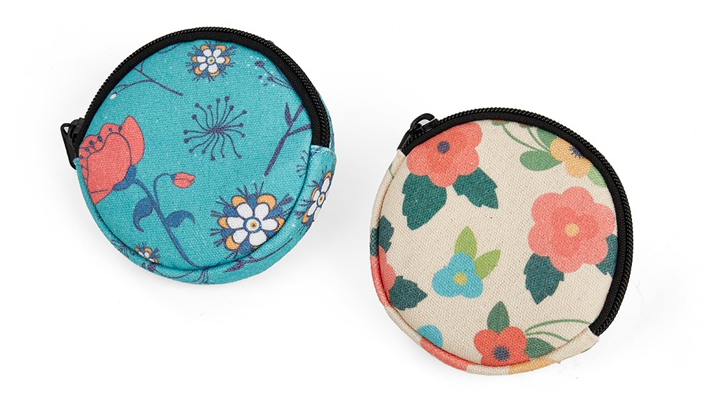 circle earbud case