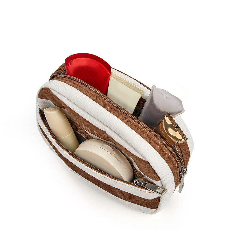 Large capacity bag cosmetic.