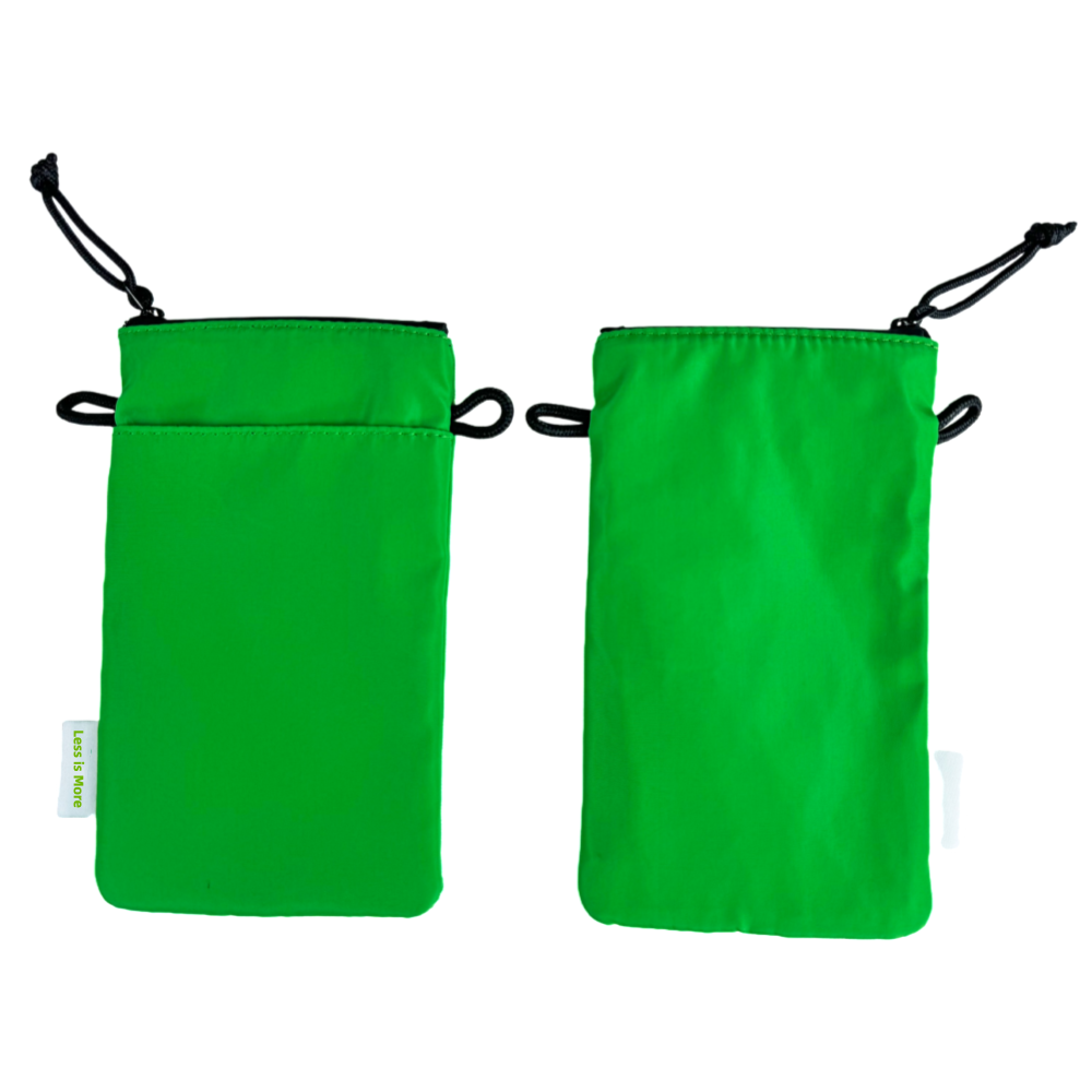 The bag for phone can accommodate any model of phone.