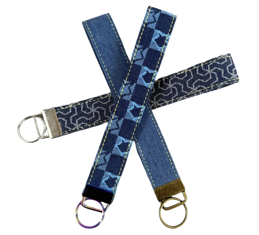 Fashion wrist strap keychain