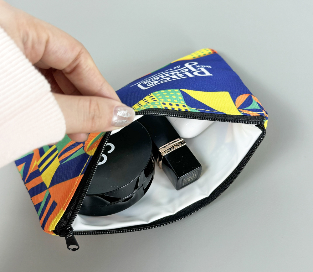 Custom print makeup clutch bag and vanity bag travel,small makeup case convenient to carry your cosmetics when traveling