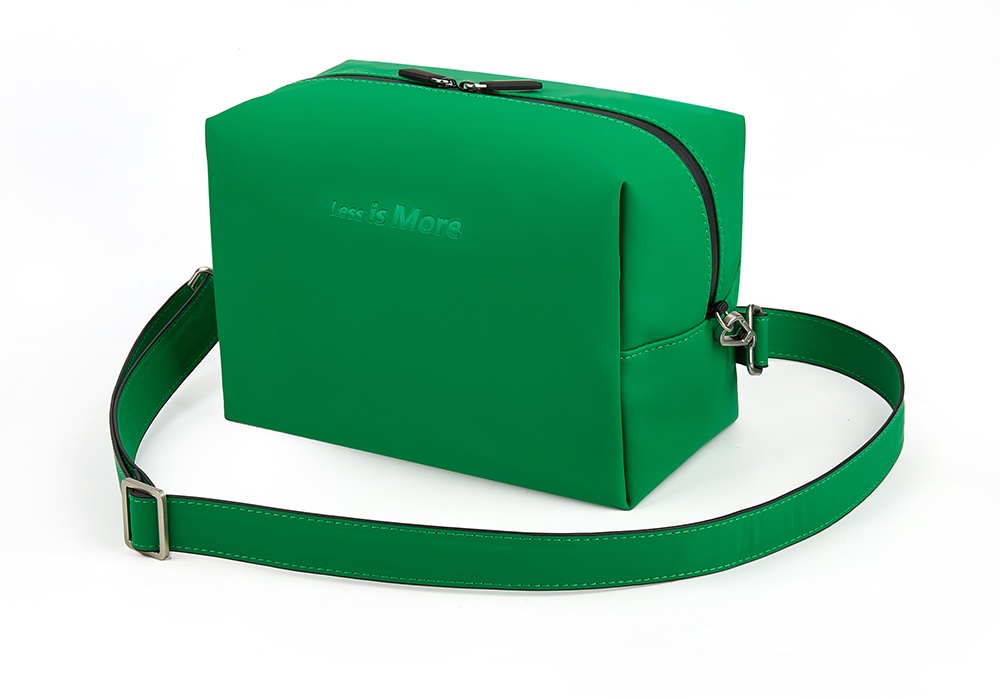 large cosmetic travel bag for women