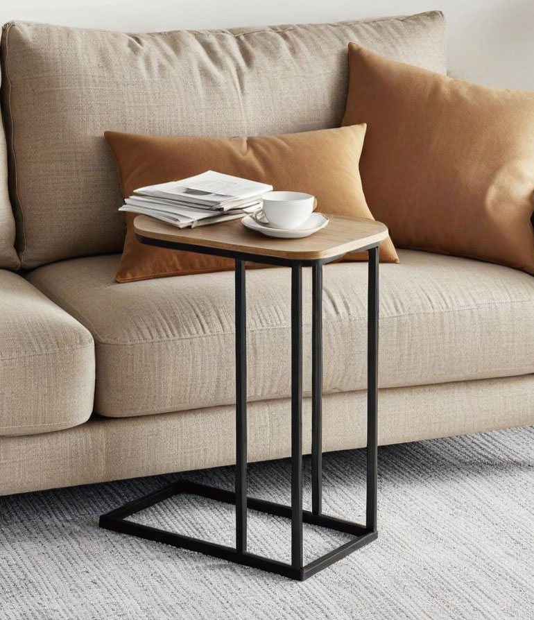 Flat-pack steel table frame for easy assembly
