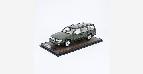Radscale Collection RM-0030 Volvo 960 Estate Noire 1/18 – NEUVE (prévente)