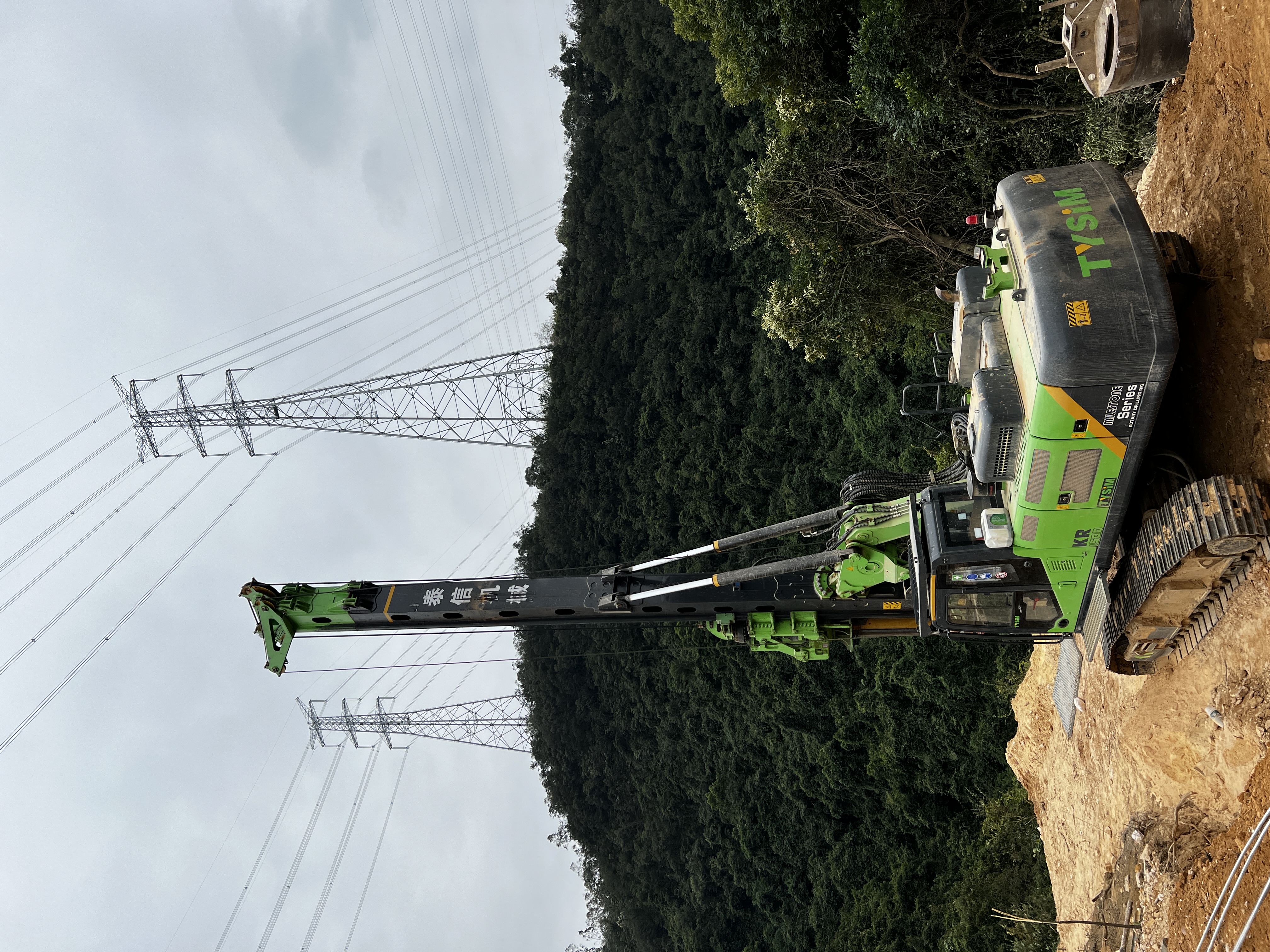 rotary drilling rig drilling bucket piling foundation