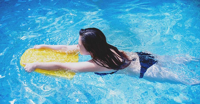 swimming kickboard
