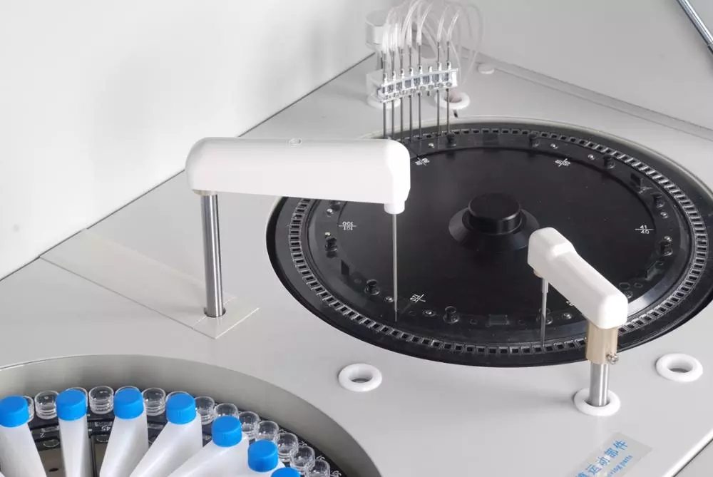 Laboratory Clinic Open System Automated Blood Chemistry Analyzer 7