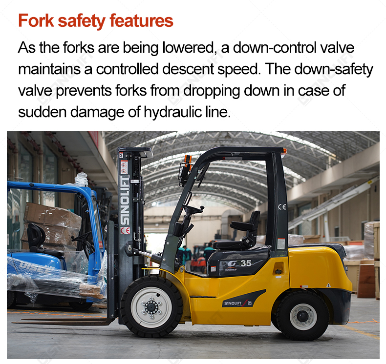 Easy maintenance access showing 70-degree opening engine cover on G2 forklift