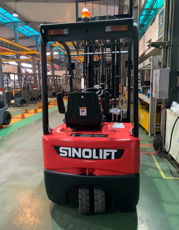 Sinolift CPD20SA compact electric forklift with tight turning radius for efficient warehouse operations