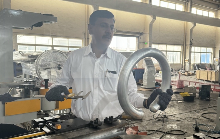 tube end spinner