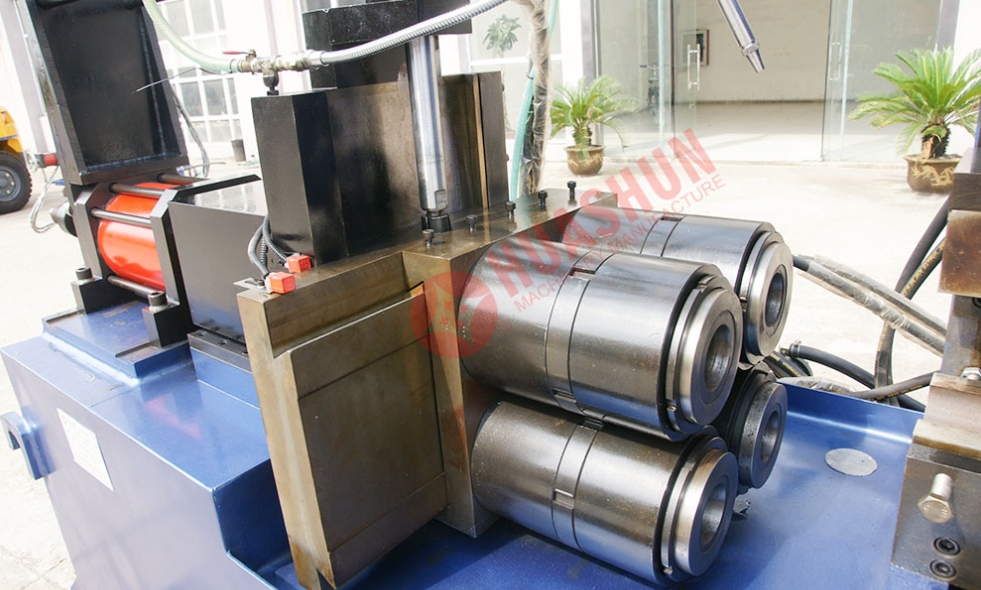 multi-station tube end forming machine