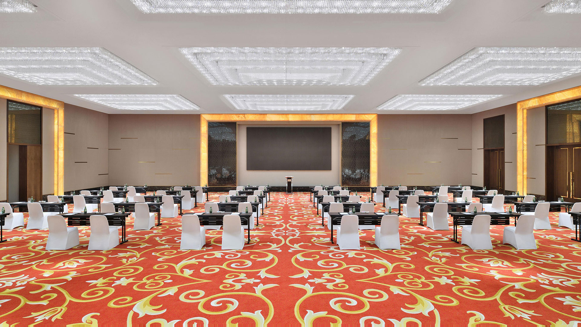 Marriott Hotel,Bespoke lighting,ballroom chandelier